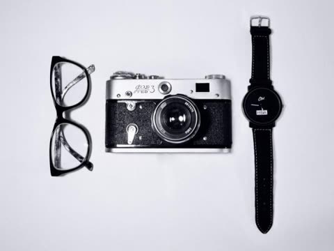 NIKON